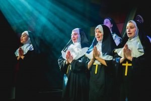 The amazing SISTER ACT!